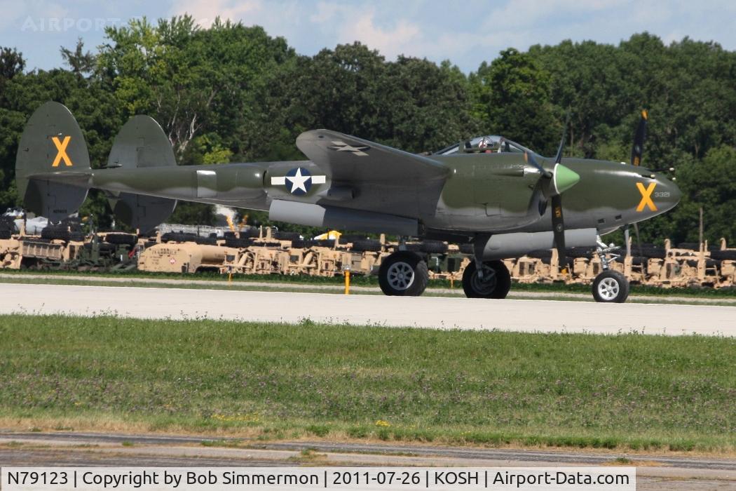 N79123, 1945 Lockheed P-38L-5 Lightning C/N 422-8235, Airventure 2011.
