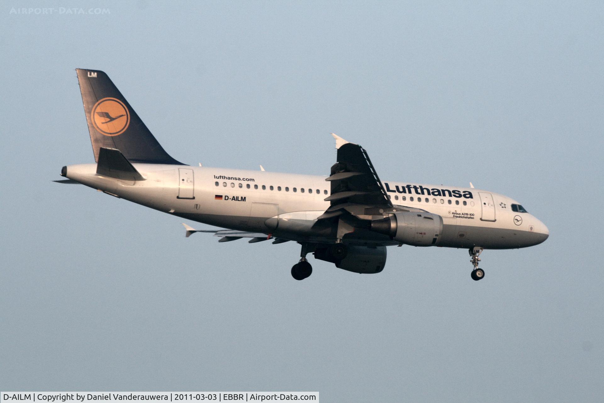 D-AILM, 1997 Airbus A319-114 C/N 694, Arrival of flight LH2282 to RWY 02