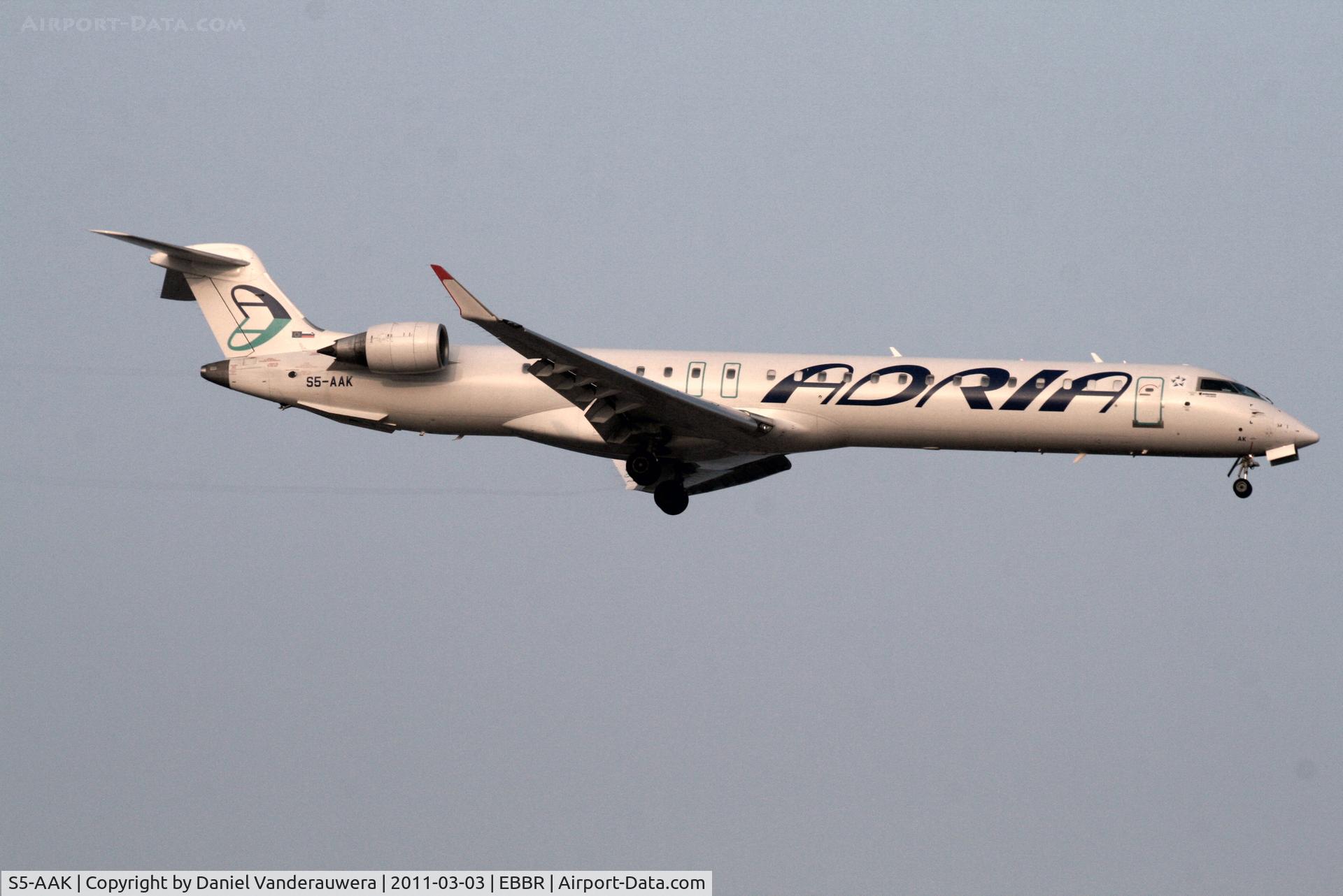 S5-AAK, 2007 Canadair CRJ-900ER (CL-600-2D24) C/N 15128, Early arrival of flight JP376 to RWY 02