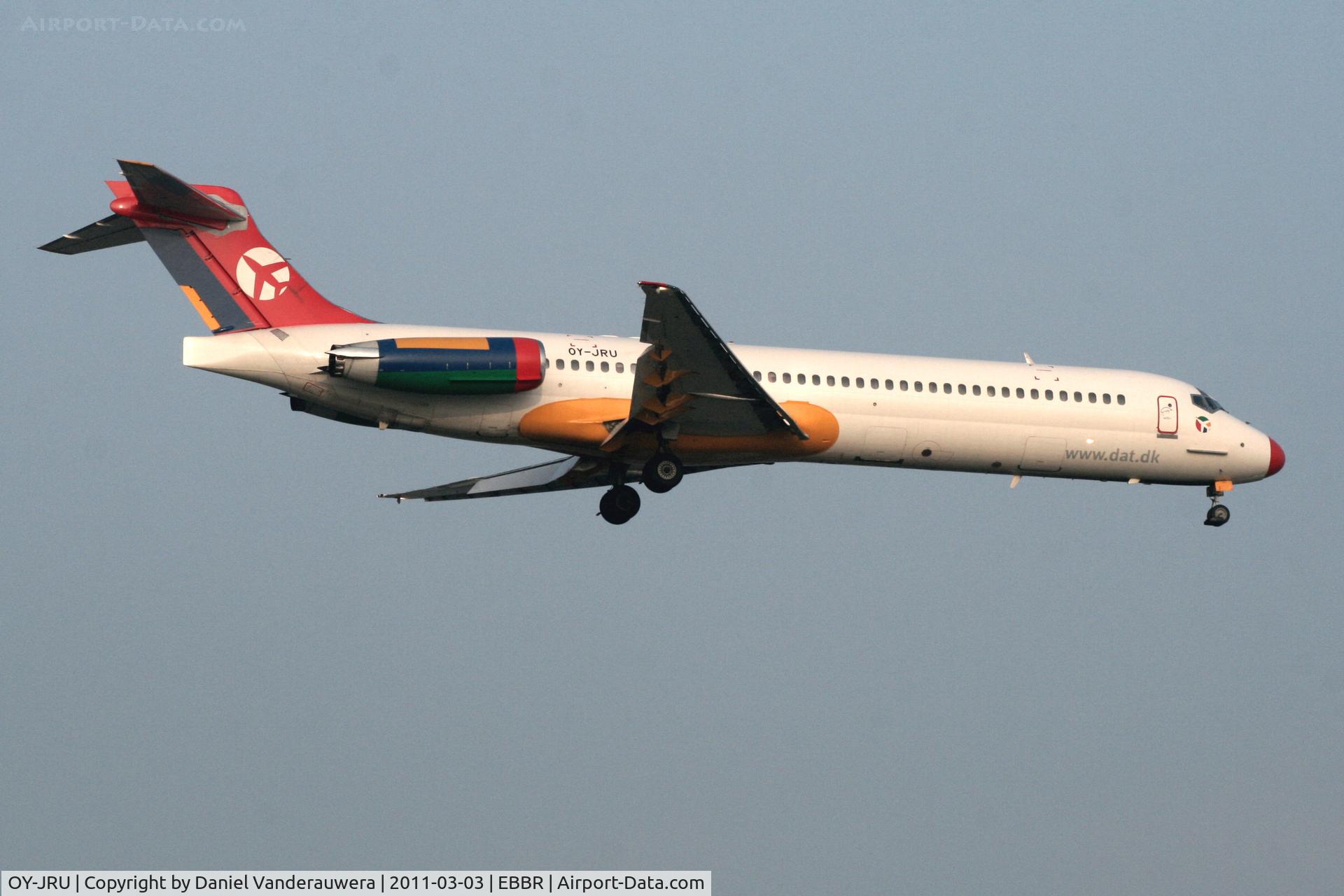 OY-JRU, 1987 McDonnell Douglas MD-87 (DC-9-87) C/N 49403, Early arrival of flight KF801 to RWY 02