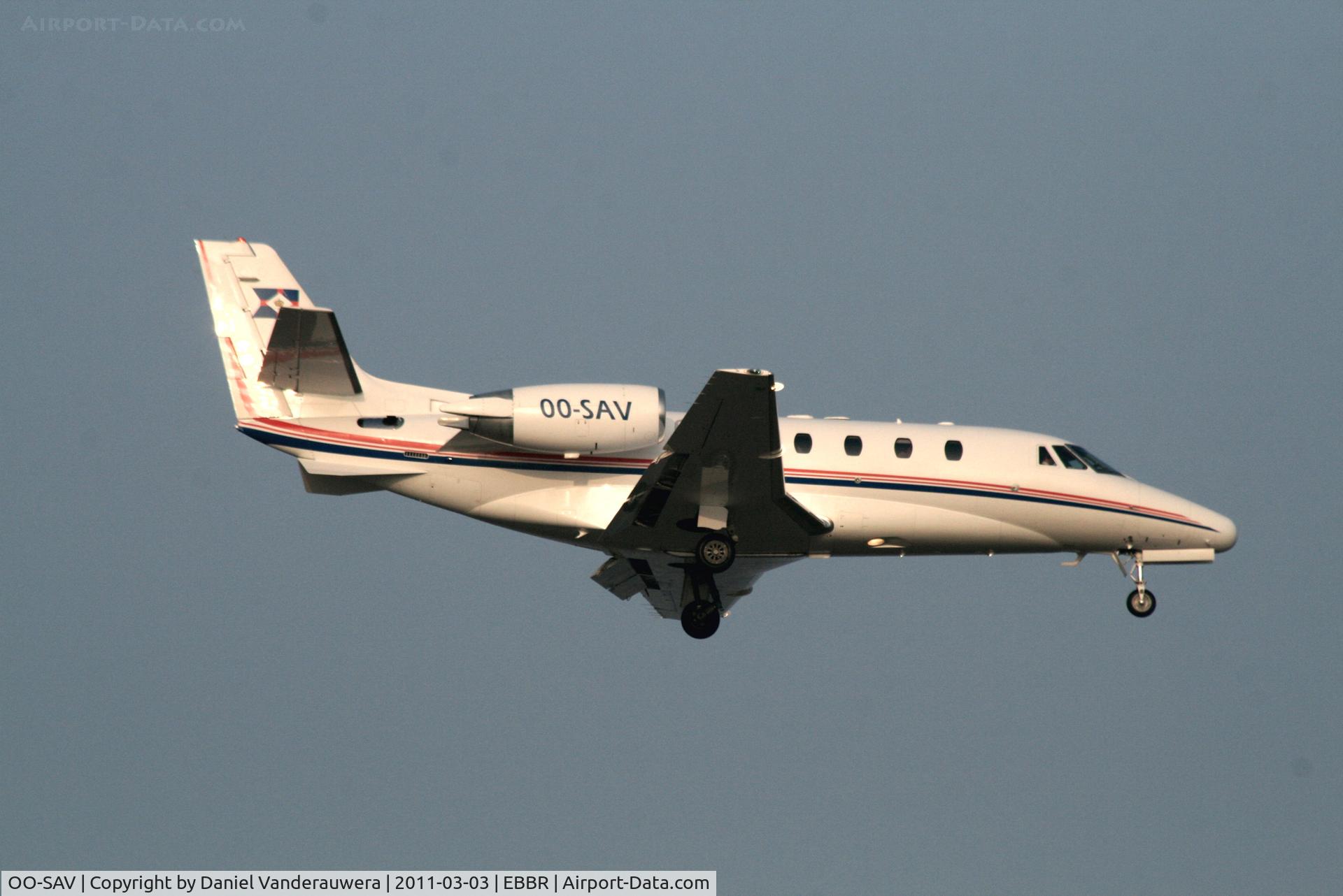 OO-SAV, 2001 Cessna 560XL Citation Excel C/N 560-5189, Arrival to RWY 02