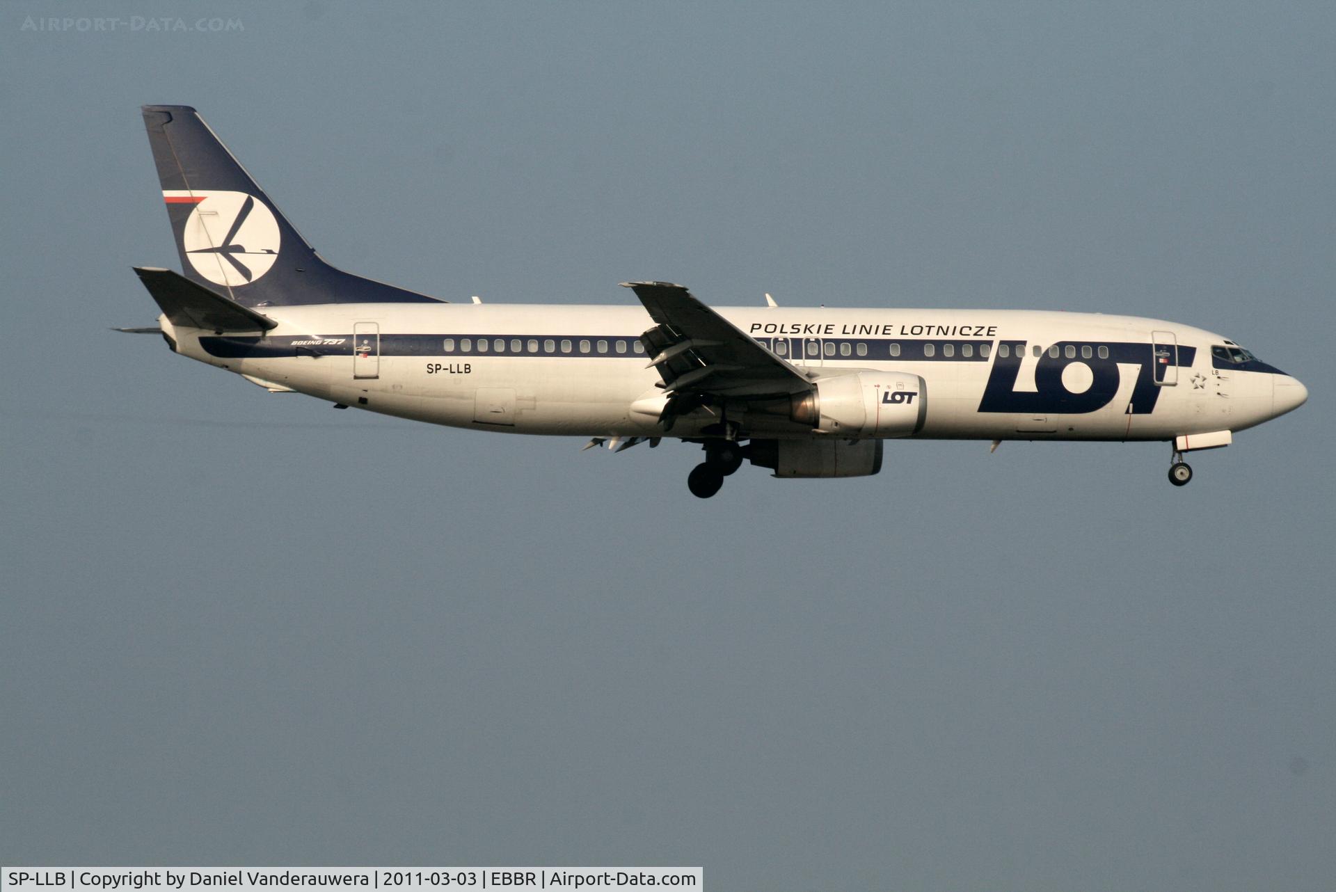 SP-LLB, 1993 Boeing 737-45D C/N 27156/2492, Arrival of flight LO235 to RWY 02