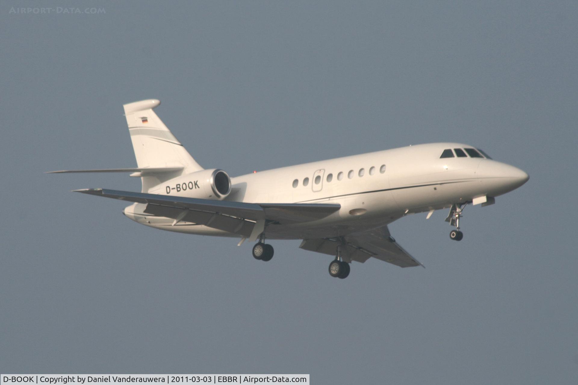 D-BOOK, 2006 Dassault Falcon 2000EX C/N 70, Arrival to RWY 02
