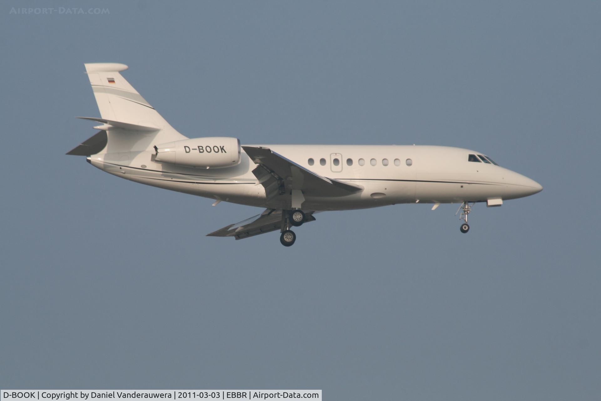 D-BOOK, 2006 Dassault Falcon 2000EX C/N 70, Arrival to RWY 02