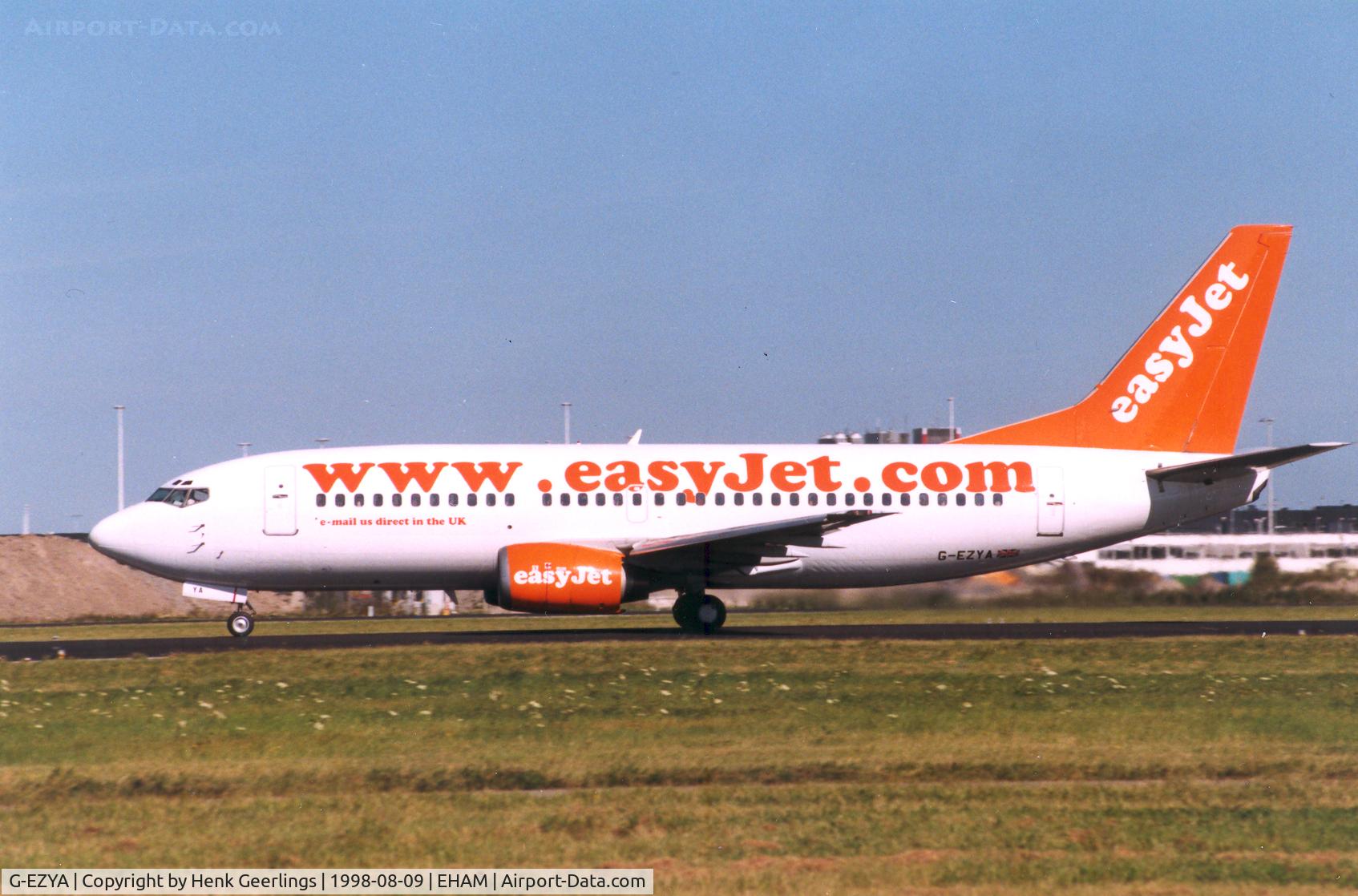 G-EZYA, 1986 Boeing 737-3Y0 C/N 23498, EasyJet , cs www.easyJet.com 