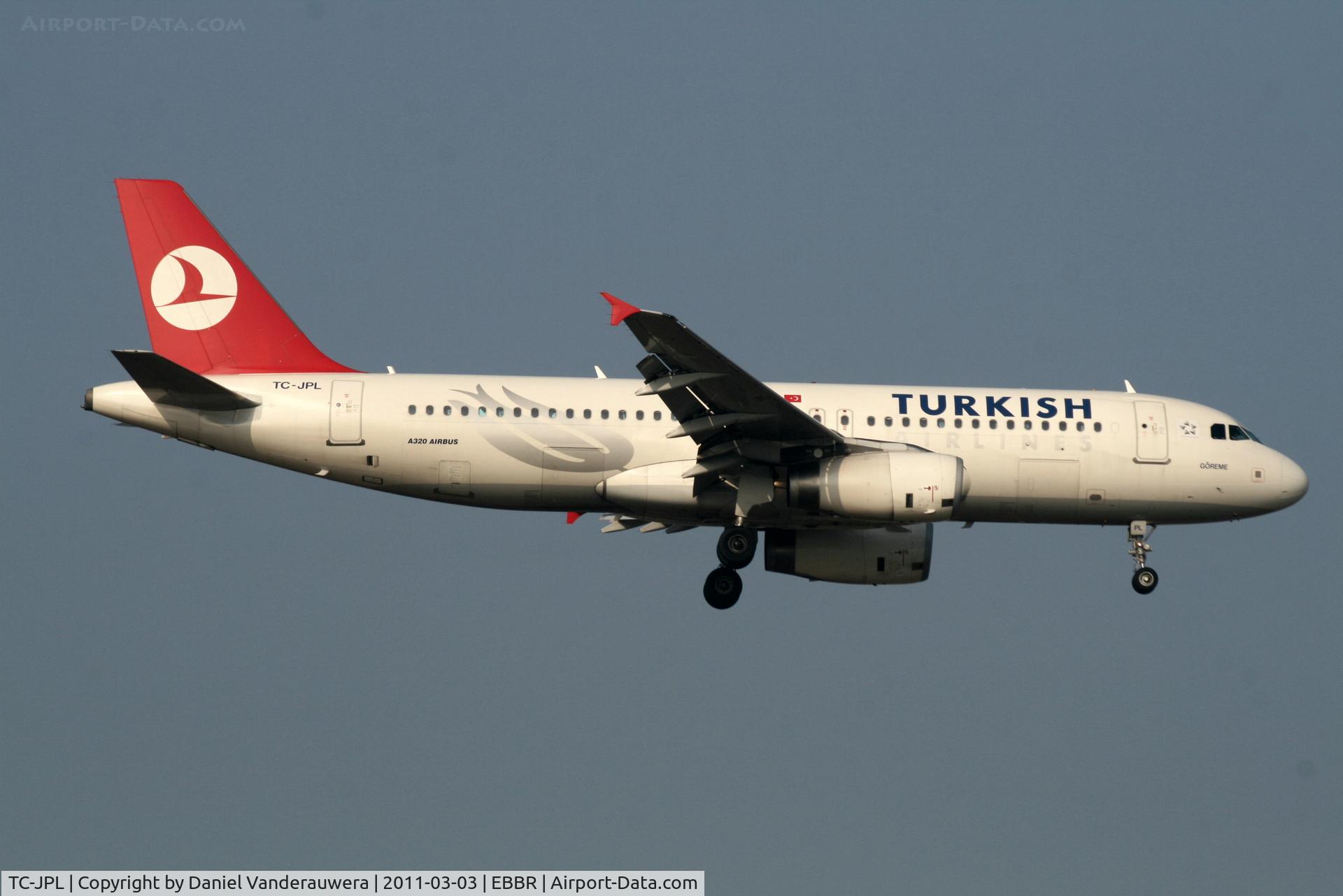 TC-JPL, 2007 Airbus A320-232 C/N 3303, Arrival of flight TK1937 to RWY 02