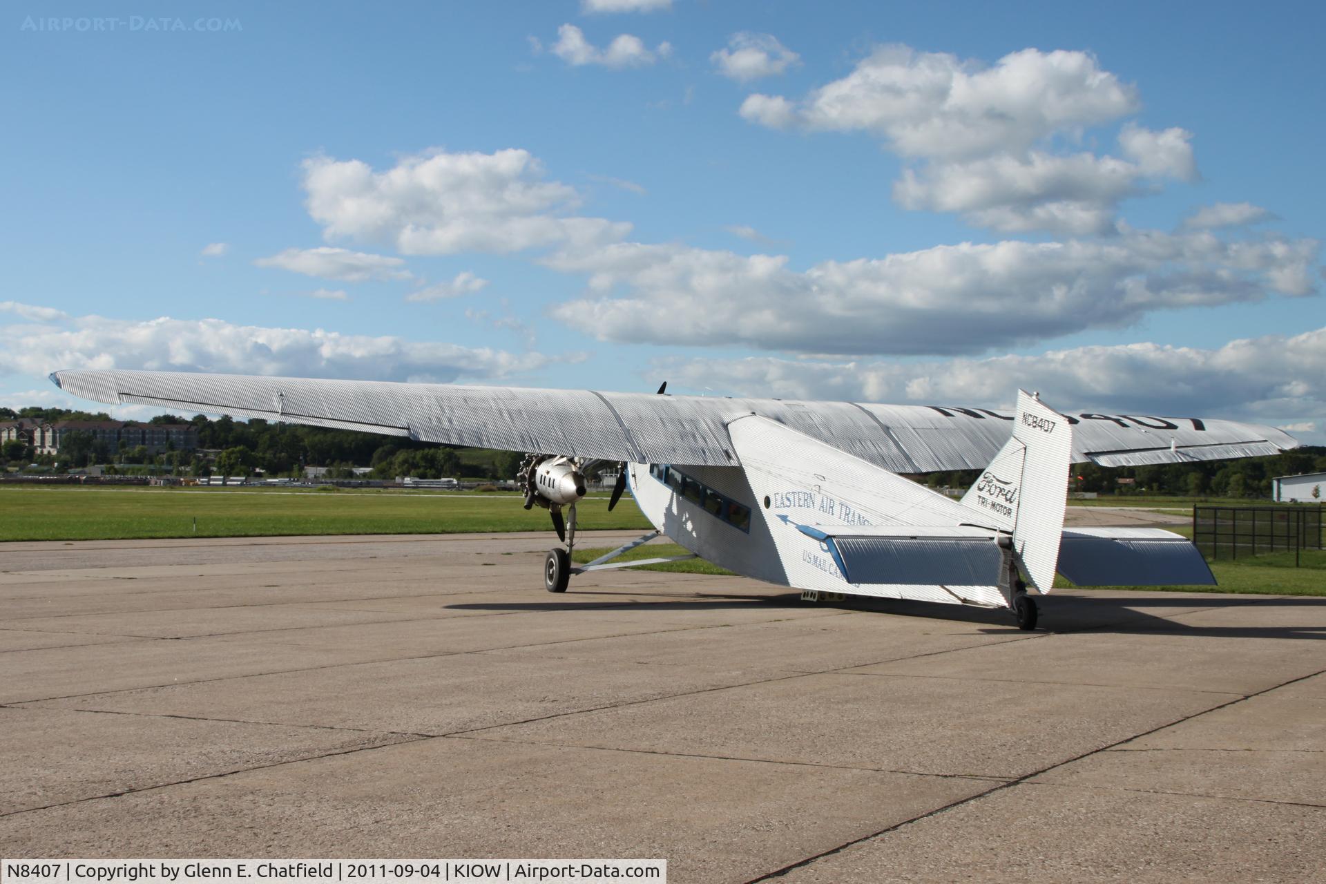 N8407, 1929 Ford 4-AT-E Tri-Motor C/N 69, Parked for unloading passengers