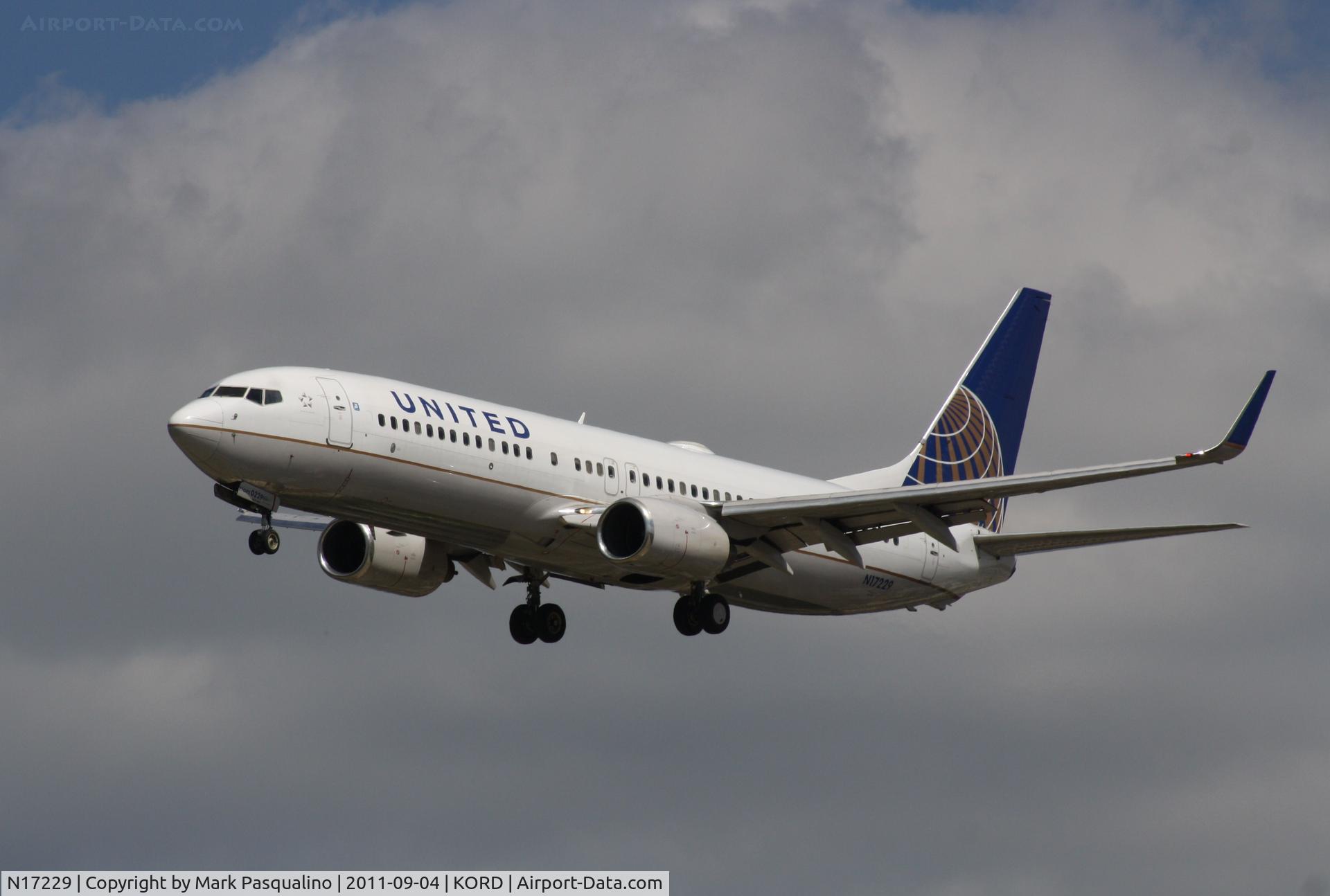 N17229, 1999 Boeing 737-824 C/N 28793, Boeing 737-800