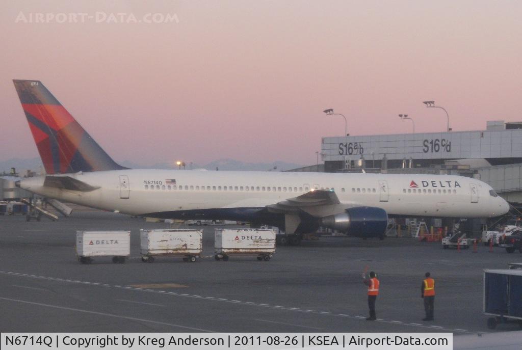 N6714Q, 2000 Boeing 757-232 C/N 30485, Delta Airlines Boeing 757-232