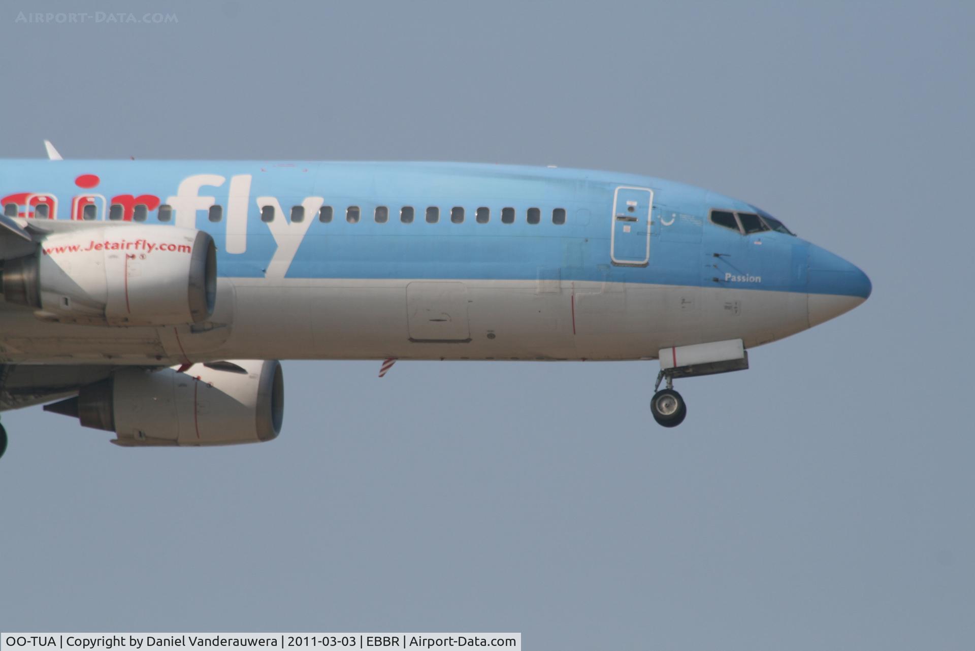 OO-TUA, 1989 Boeing 737-4K5 C/N 24127, Arrival of flight JAF4158 to RWY 02