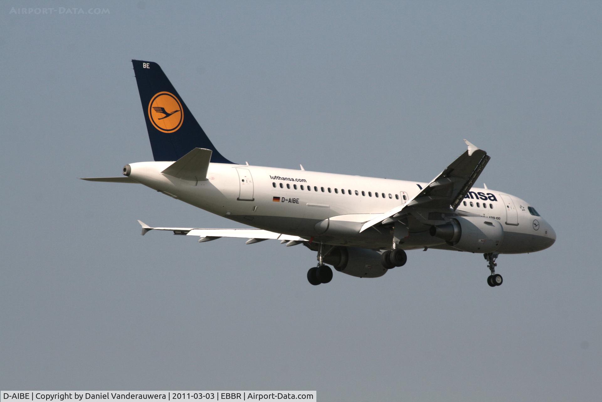 D-AIBE, 2010 Airbus A319-112 C/N 4511, Flight LH1010 is descending to RWY 02