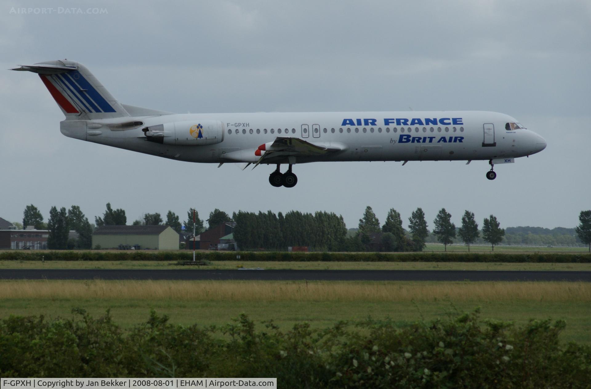 F-GPXH, 1993 Fokker 100 (F-28-0100) C/N 11476, Just before landing on the 