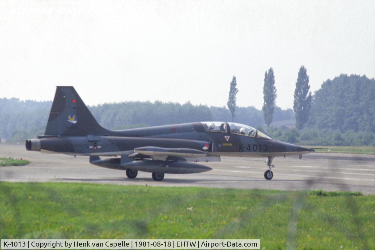K-4013, 1971 Canadair NF-5B Freedom Fighter C/N 4013, NF-5B trainer of 313 squadron of the Royal Netherlands Air Force taxying towards the runway of Twente air base.
