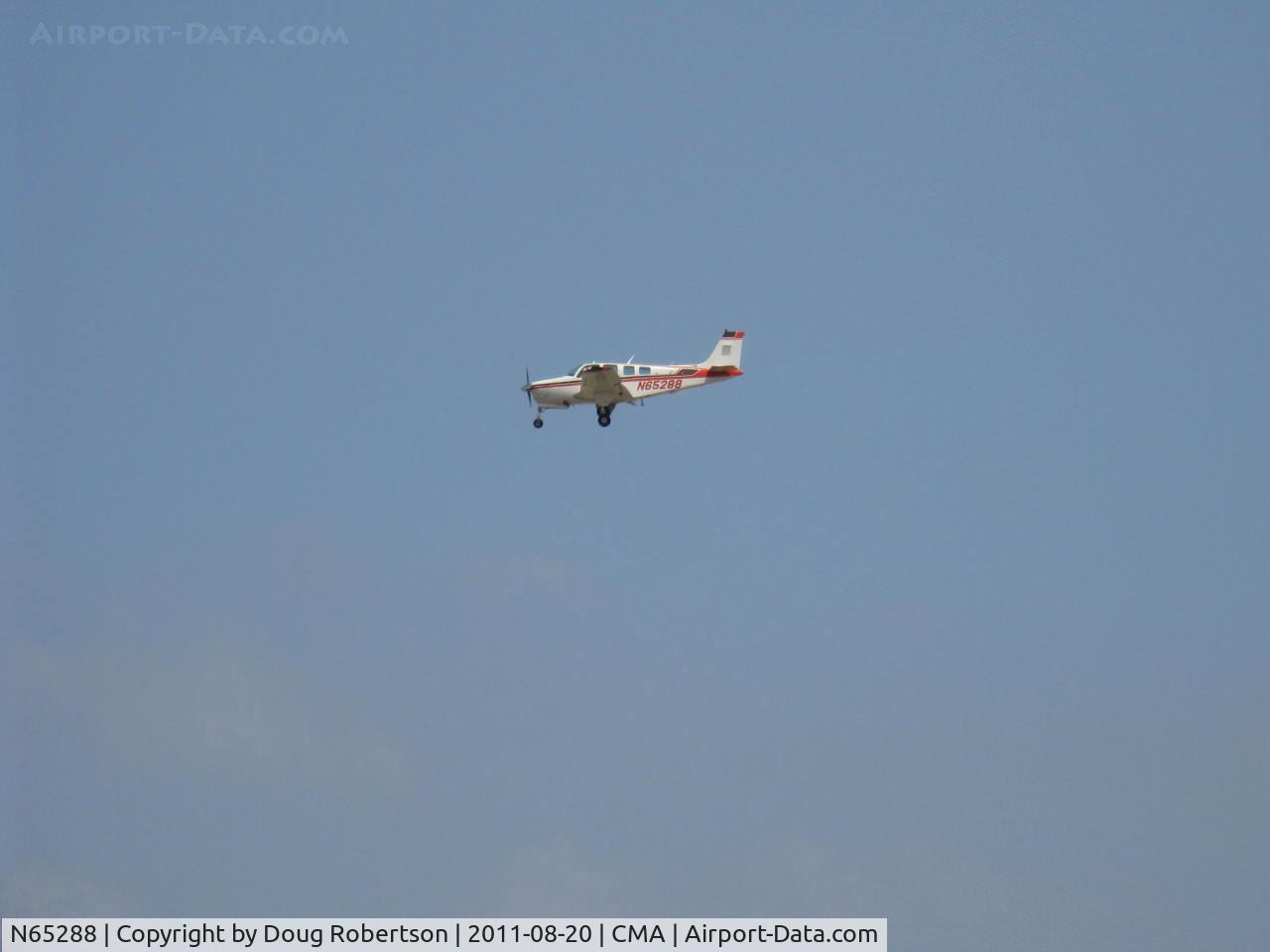 N65288, 1983 Beech A36 Bonanza 36 C/N E-2062, 1983 Beech A36 BONANZA, Continental IO-520 285 Hp, on final Rwy 26