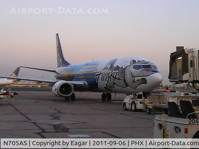 N705AS, 1998 Boeing 737-490 C/N 29318, We're all pulling together