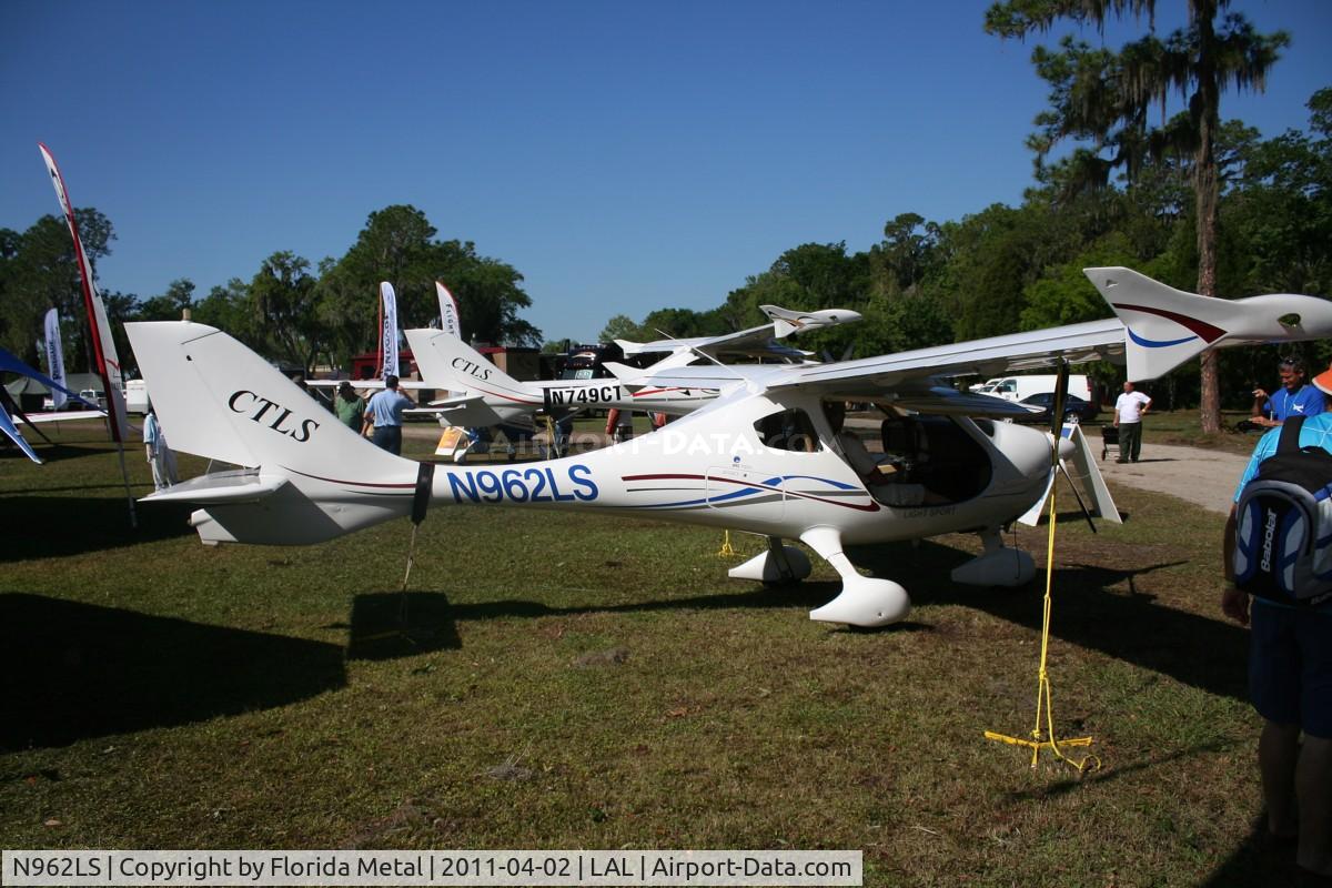 N962LS, Flight Design CTLS C/N F-10-02-06, Flight Design CTLS