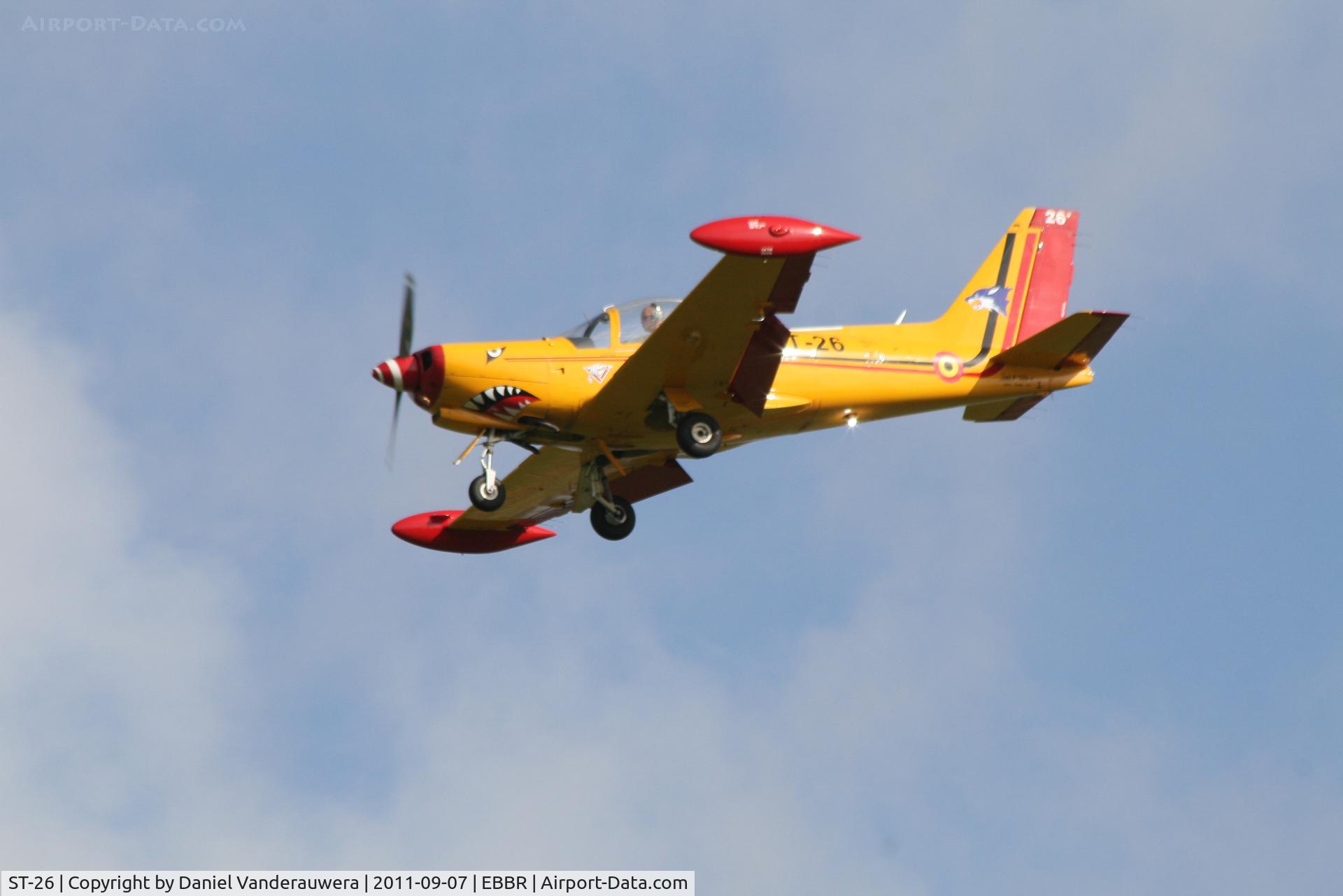 ST-26, SIAI-Marchetti SF-260MB C/N 10-26, Arrival to RWY 25L