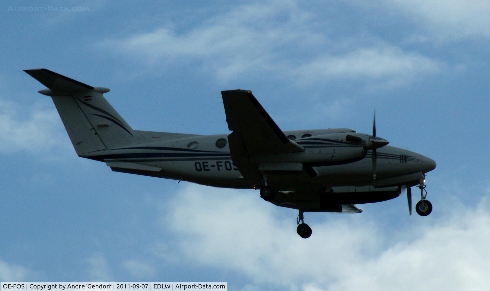 OE-FOS, 2000 Raytheon B200 King Air C/N BB-1741, OE-FOS on short finals at Dortmund(EDLW) Germany