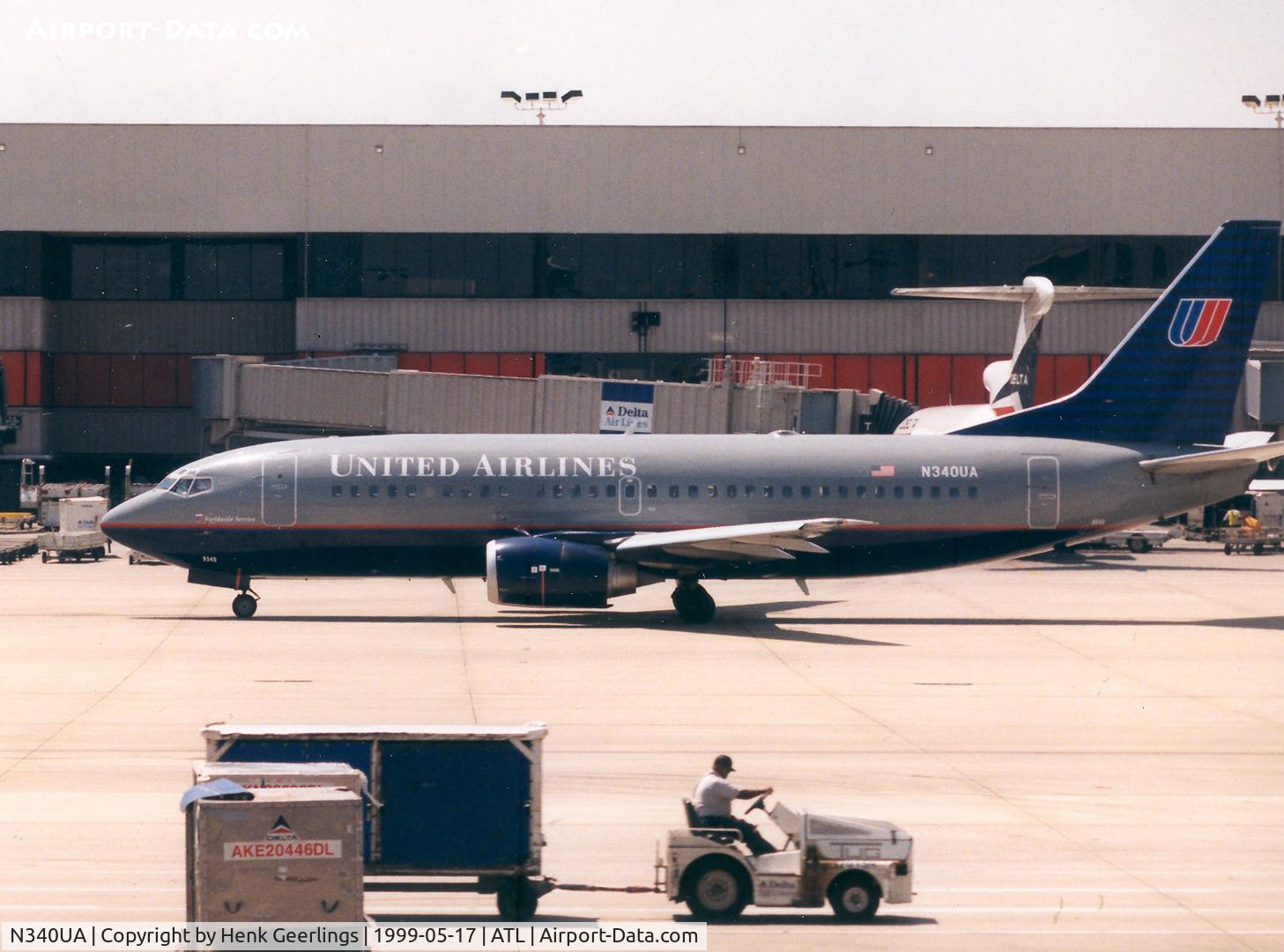 N340UA, 1988 Boeing 737-322 C/N 24244, United Airlines