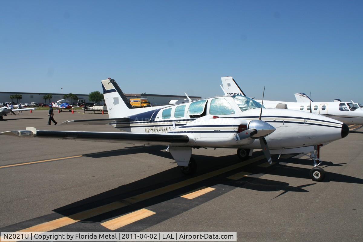 N2021U, 1978 Beech 58 Baron C/N TH-957, Beech 58