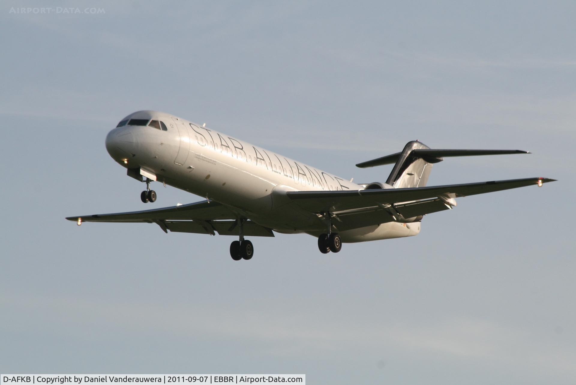 D-AFKB, 1994 Fokker 100 (F-28-0100) C/N 11527, Arrival of flight LX786 to RWY 25L