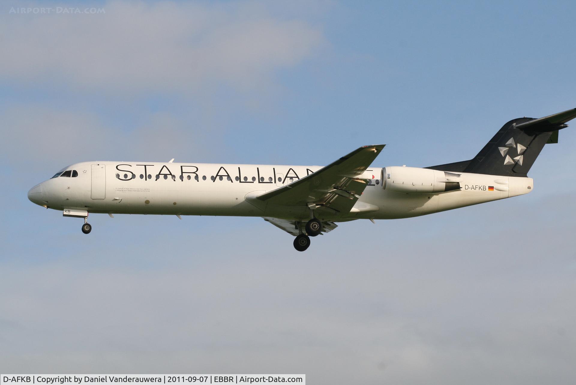 D-AFKB, 1994 Fokker 100 (F-28-0100) C/N 11527, Arrival of flight LX786 to RWY 25L