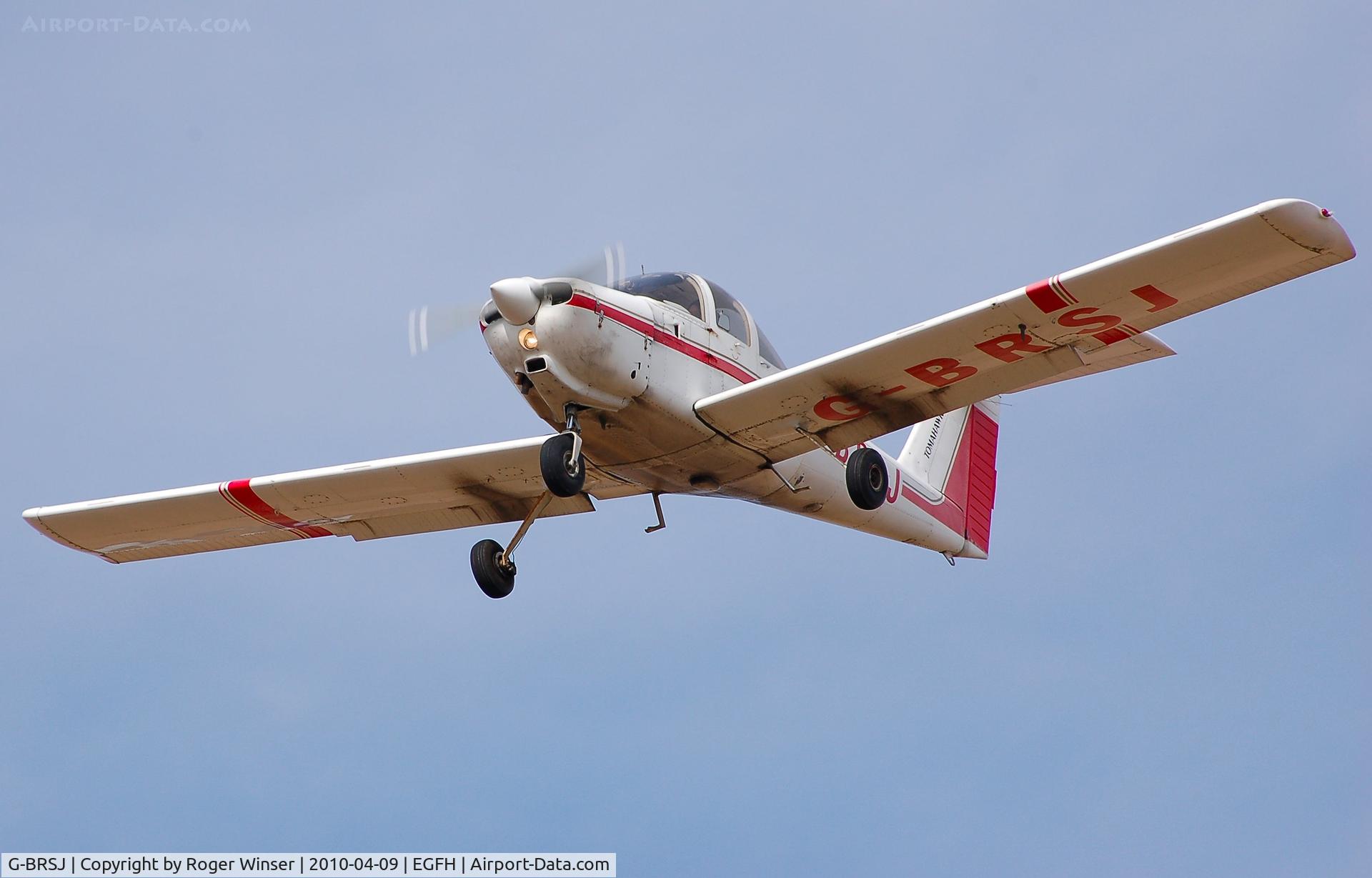 G-BRSJ, 1981 Piper PA-38-112 Tomahawk Tomahawk C/N 38-81A0044, Resident Piper Tomahawk.