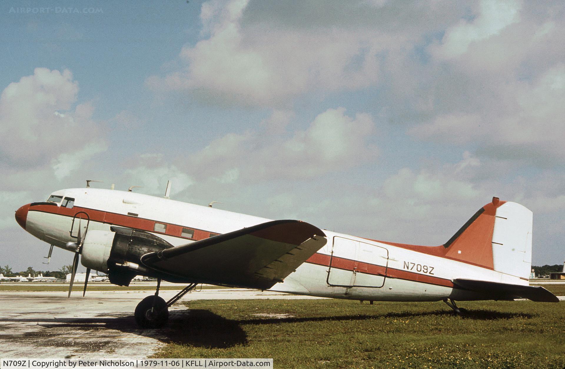 N709Z, 1943 Douglas VC-47D C/N 43-49921, VC-47D as seen at Fort Lauderdale in November 1979.