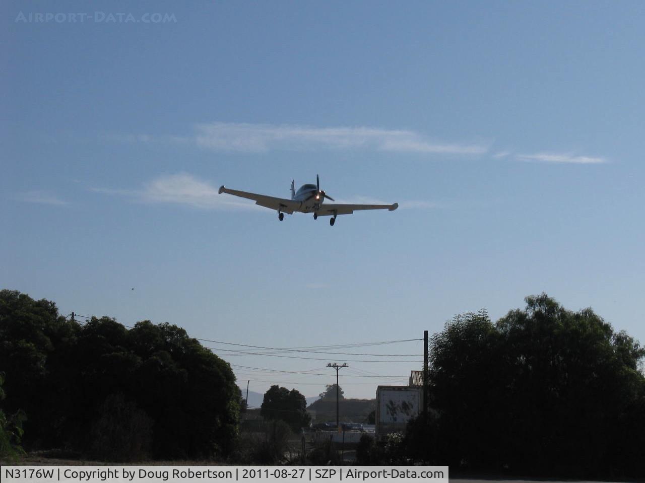 N3176W, 1988 Beech A36 Bonanza 36 C/N E-2447, 1988 Beech A36 BONANZA, Continental IO-550-B 300 Hp for takeoff & continuous, on final Rwy 22