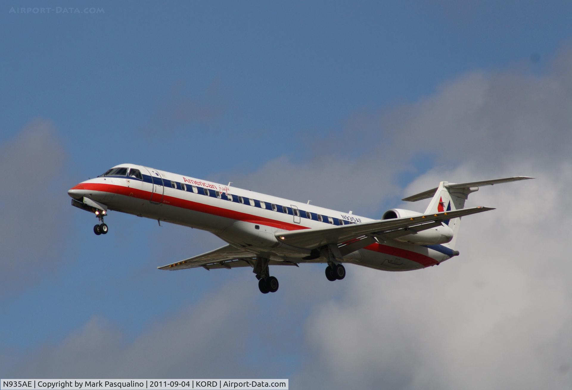 N935AE, 2005 Embraer ERJ-145LR (EMB-145LR) C/N 14500920, EMB-145LR