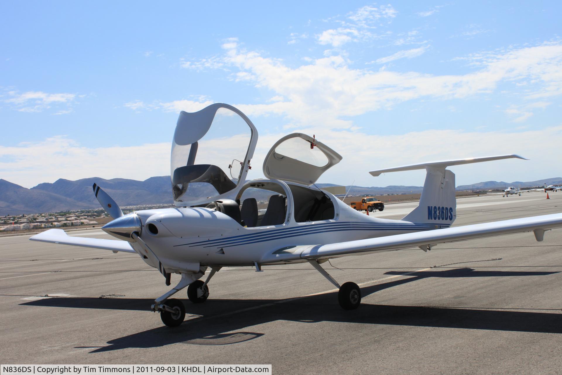 N836DS, 2005 Diamond DA-40 Diamond Star C/N 40.500, Henderson Exec Airport, Las Vegas, NV