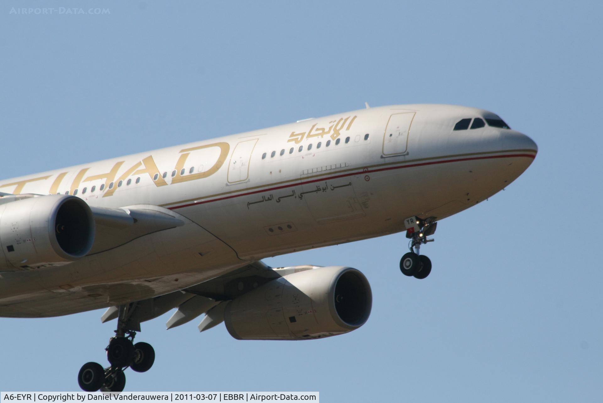 A6-EYR, 2008 Airbus A330-243 C/N 975, Arrival of flight EY055 to RWY 02
