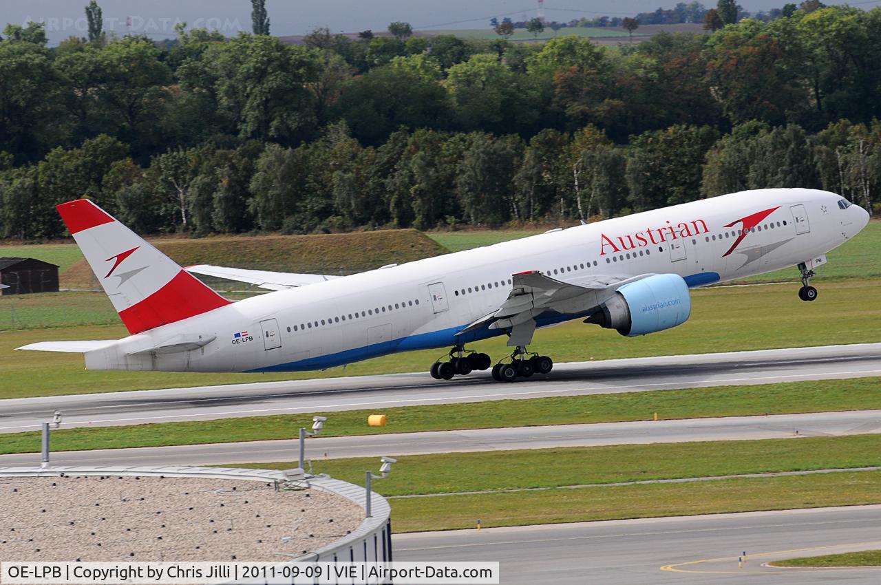 OE-LPB, 1998 Boeing 777-2Z9/ER C/N 28699, Austrian