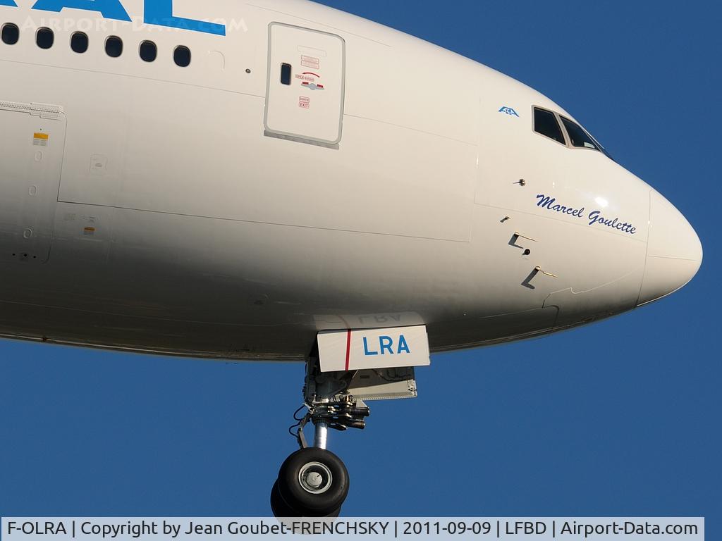 F-OLRA, 2011 Boeing 777-29MLR C/N 40955, landing 23