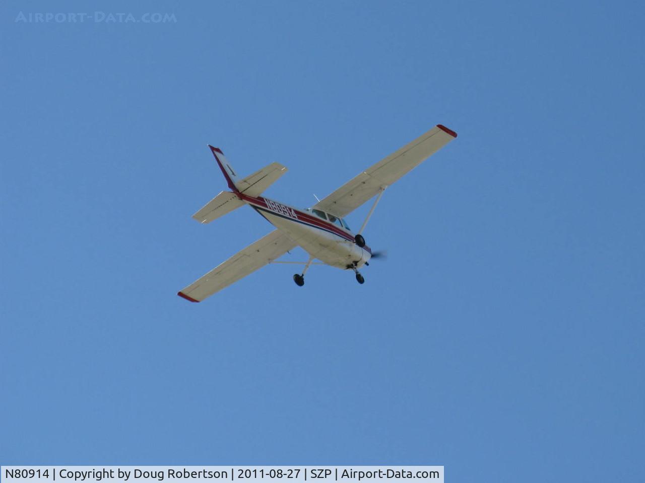 N80914, 1976 Cessna 172M C/N 17266799, 1976 Cessna 172M SKYHAWK, Lycoming O-320-E2D 150 Hp, takeoff climb Rwy 22