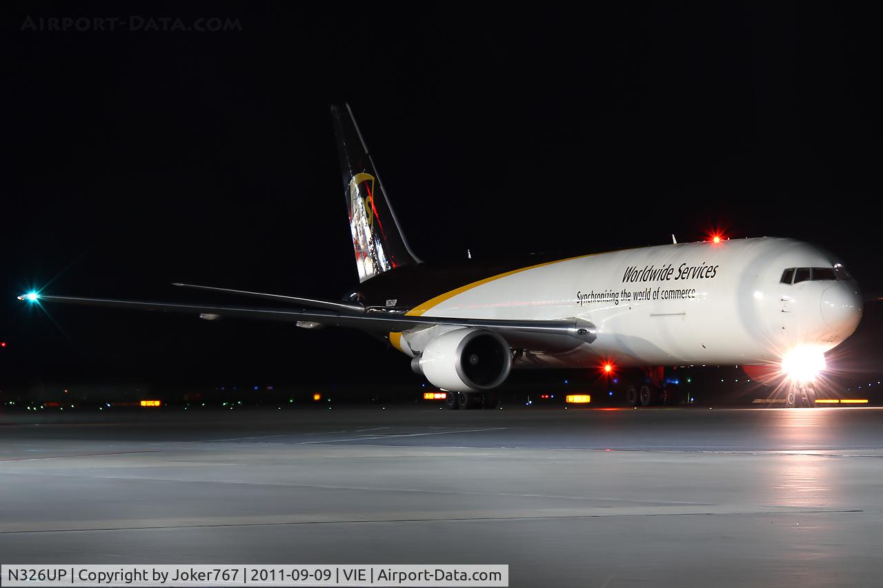 N326UP, 1998 Boeing 767-34AF C/N 27752, UPS