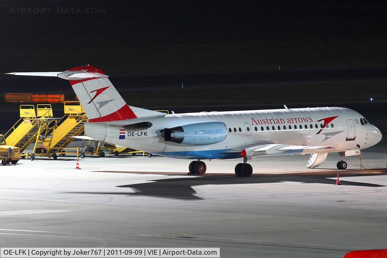 OE-LFK, 1995 Fokker 70 (F-28-0070) C/N 11555, Austrian arrows