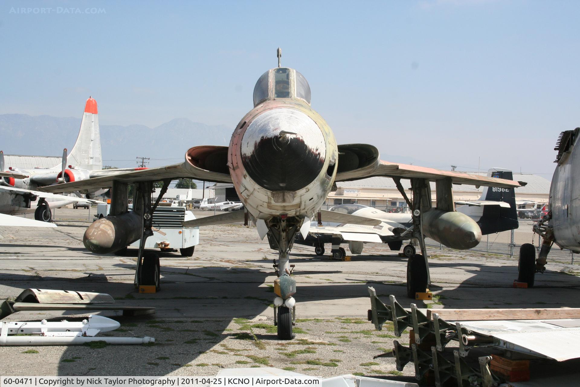 60-0471, 1960 Republic F-105D Thunderchief C/N D159, Bent pitot tube