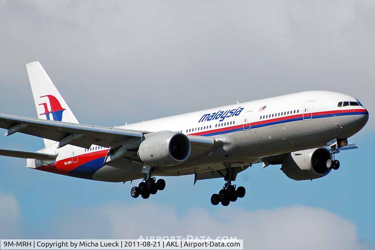 9M-MRH, 1998 Boeing 777-2H6/ER C/N 28415, At Auckland