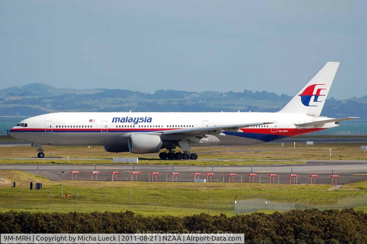 9M-MRH, 1998 Boeing 777-2H6/ER C/N 28415, At Auckland