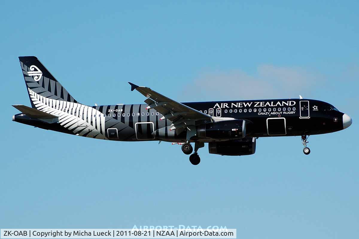 ZK-OAB, 2010 Airbus A320-232 C/N 4553, At Auckland