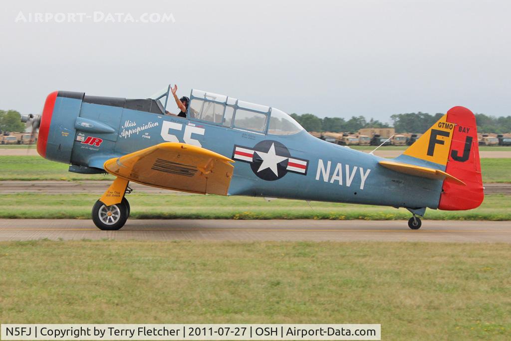 N5FJ, North American AT-6 C/N 88-14705, At 2011 Oshkosh
