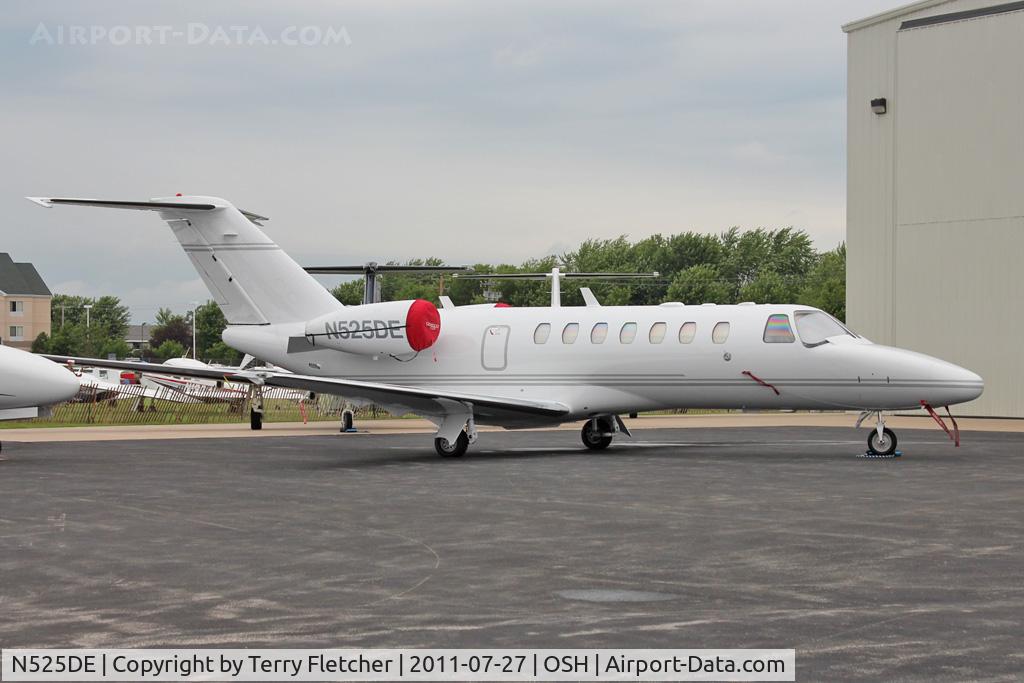 N525DE, 2005 Cessna 525B CitationJet CJ3 C/N 525B0006, At 2011 Oshkosh