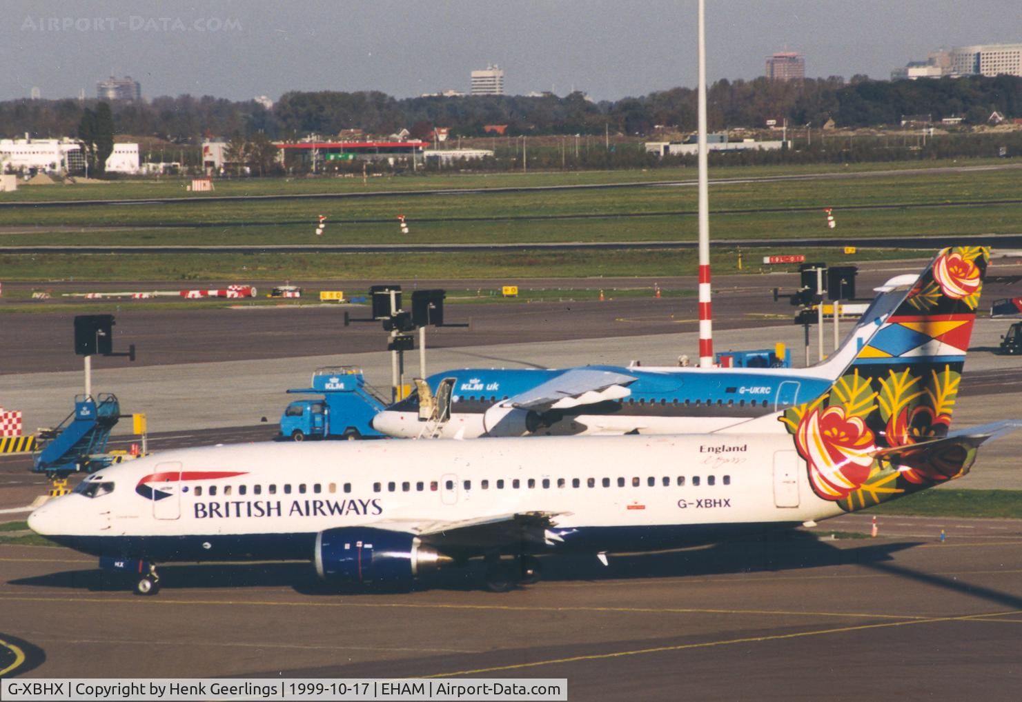 G-XBHX, 1998 Boeing 737-36N C/N 28572, British Airways. Spcl cs tail ; BA's 