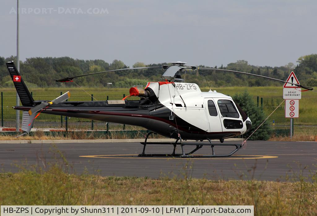 HB-ZPS, 2011 Eurocopter AS-350BA Ecureuil C/N 7146, Parked...