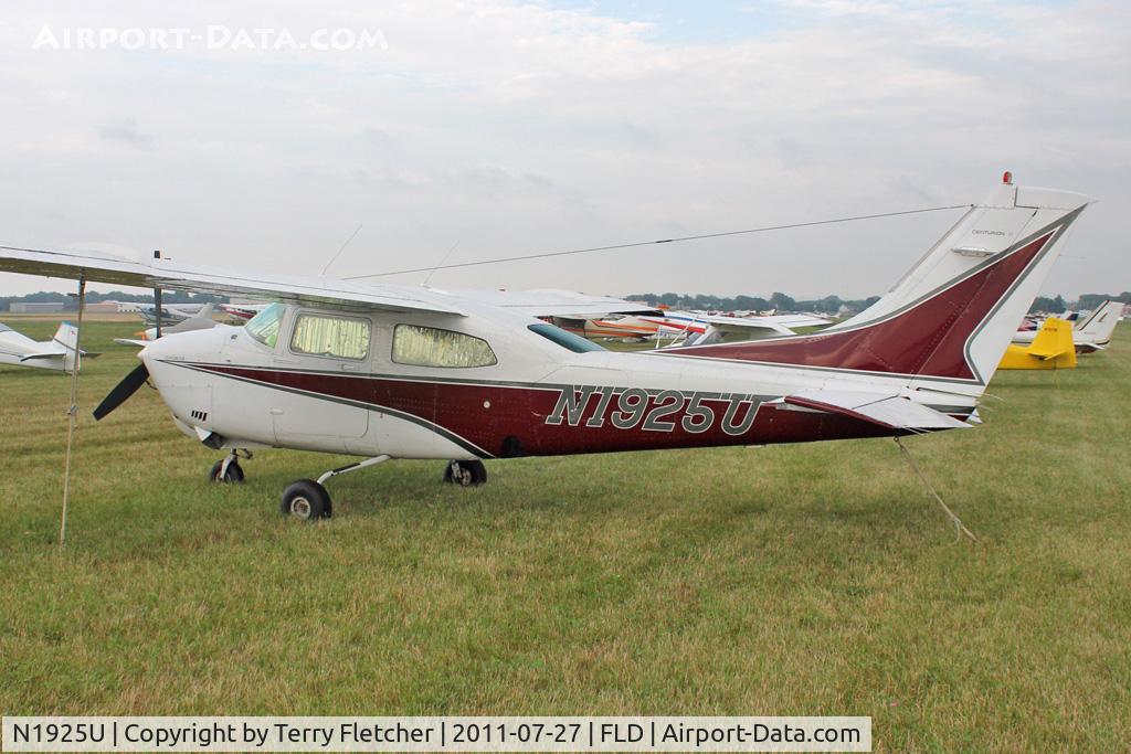 N1925U, 1982 Cessna T210N Turbo Centurion C/N 21064750, At Fond Du Lac WI - during 2011 Oshkosh week