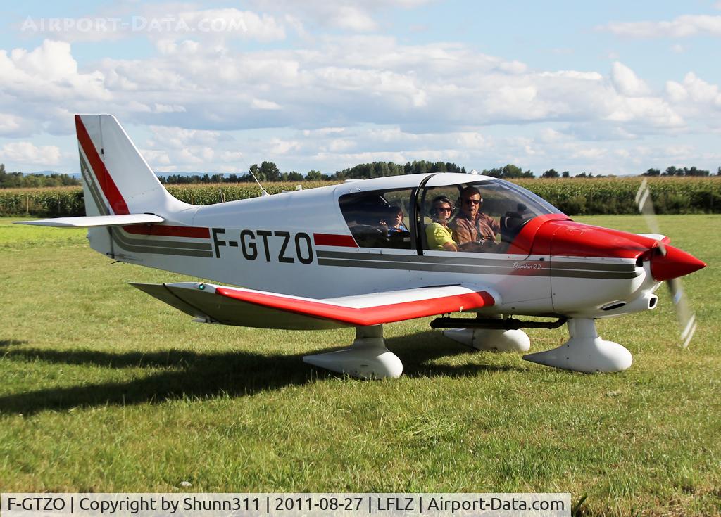 F-GTZO, Robin DR-400-120 Dauphin 2+2 C/N 2458, Arriving from flight...