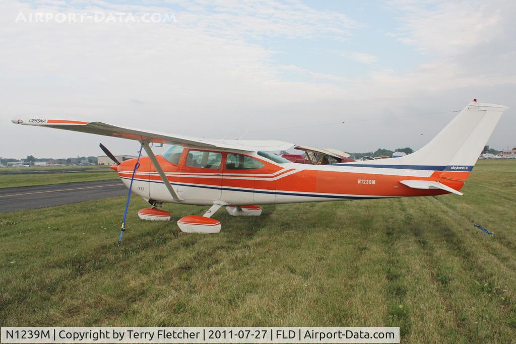 N1239M, 1975 Cessna 182P Skylane C/N 18264254, At Fond Du Lac WI - during 2011 Oshkosh week