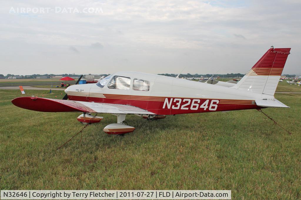 N32646, 1974 Piper PA-28-140 C/N 28-7525094, At Fond Du Lac WI - during 2011 Oshkosh week