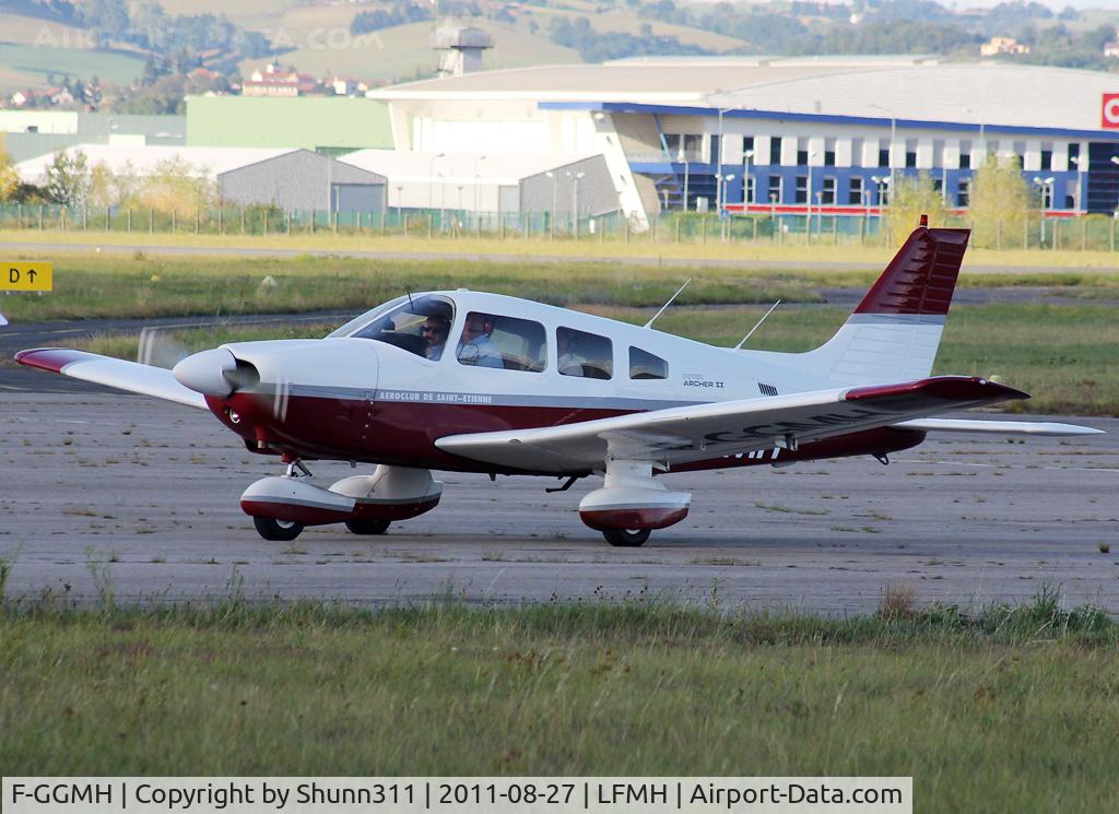 F-GGMH, Piper PA-28-181 Archer C/N 28-90166, Arriving from light flight...
